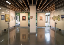 A photo of the Eleanor R. and Robert A. DeVries Gallery in KCC's Davidson Center.