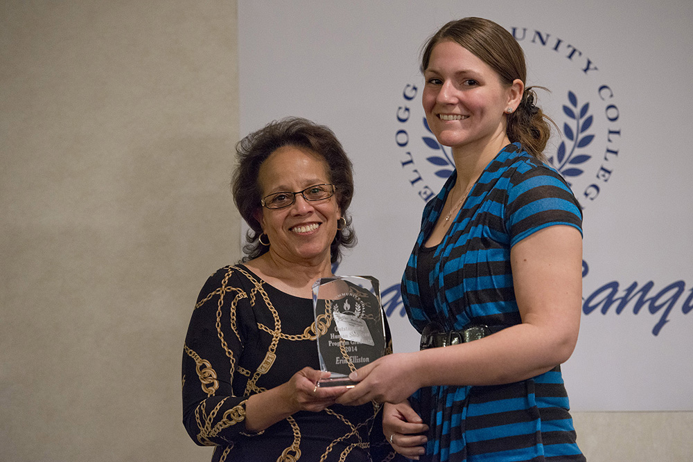 KCC professor Sheila Matthews presents Erin Elliston with the award for Outstanding Human Services Program Graduate during the 2014 Awards Banquet.