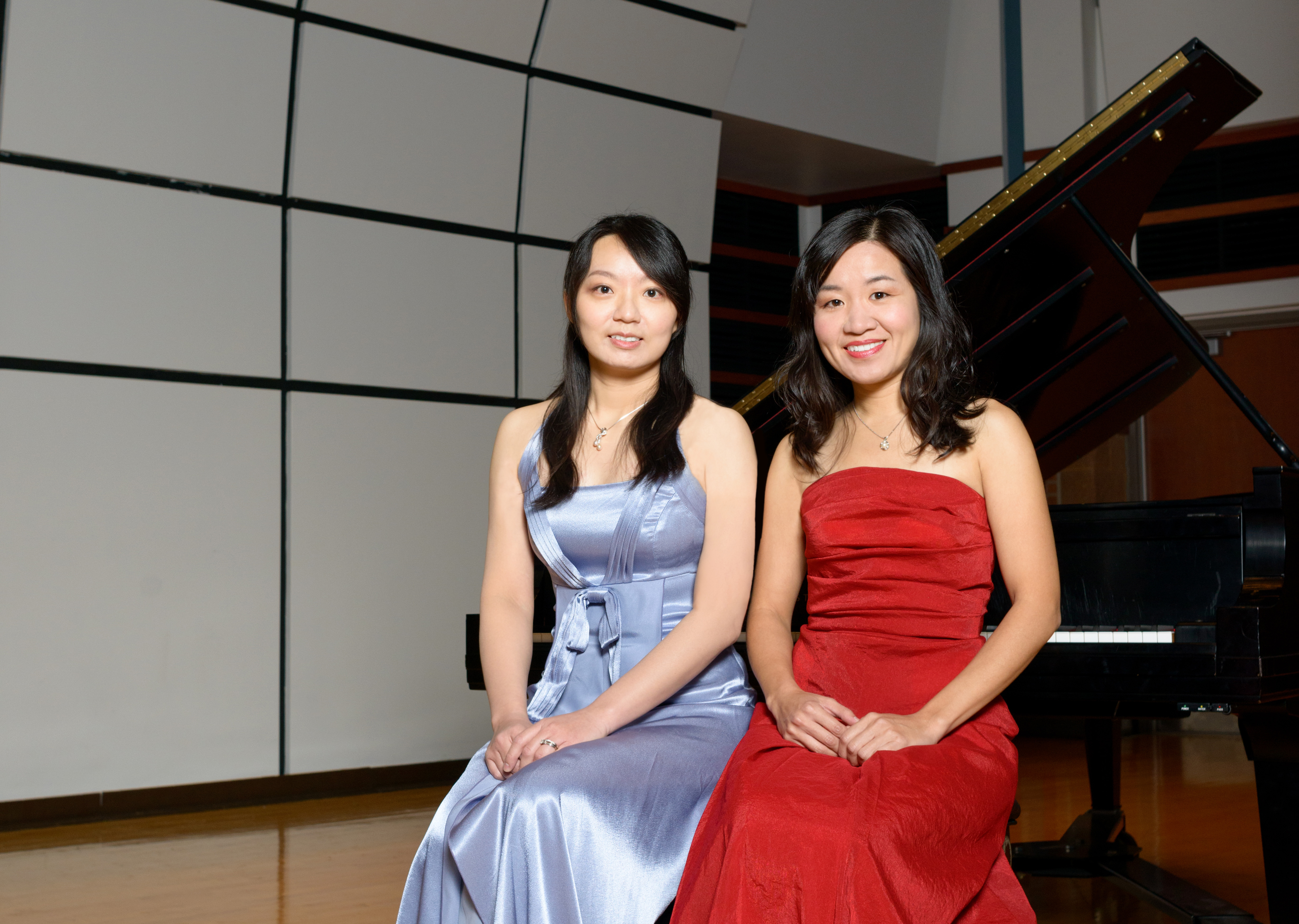 A photo of pianists Wendy Wan-Hsing Chu and Yu-Hsuan Yang, who will be performing at an upcoming Guest Artist Recital event at KCC.