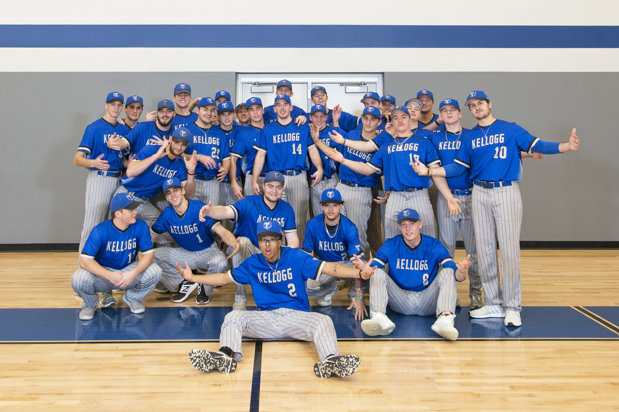 KCC's 2019 baseball team poses for a group photo in the Miller Gym.