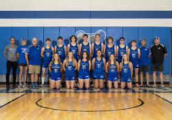 The 2023-24 men's and women's cross-country teams.
