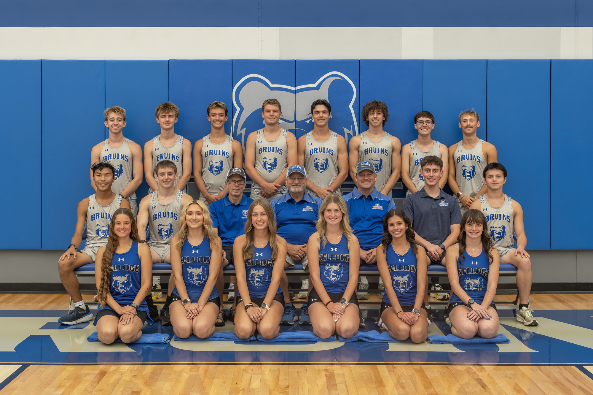KCC's men's and women's cross country teams.